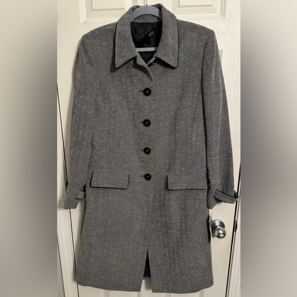 Kasper Herringbone Wool Blend Coat – Size 14 – Classic Tailored